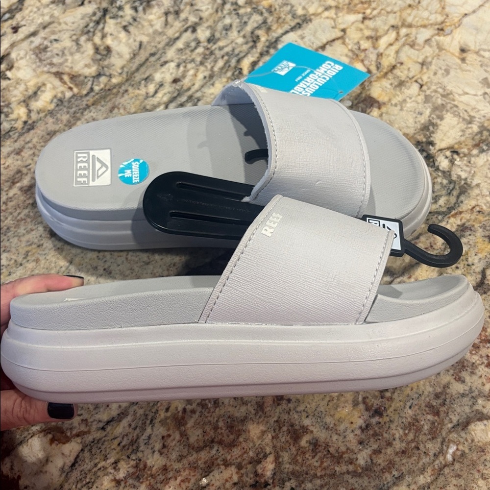 Reef Women's Cushion Bondi Bay Sandals NWT - Picture 10 of 12